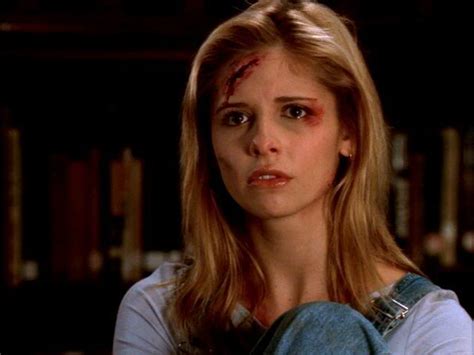  Buffy the Vampire Slayer: Kanlı Bir Destan ve Olağanüstü Bir Genç Kız!